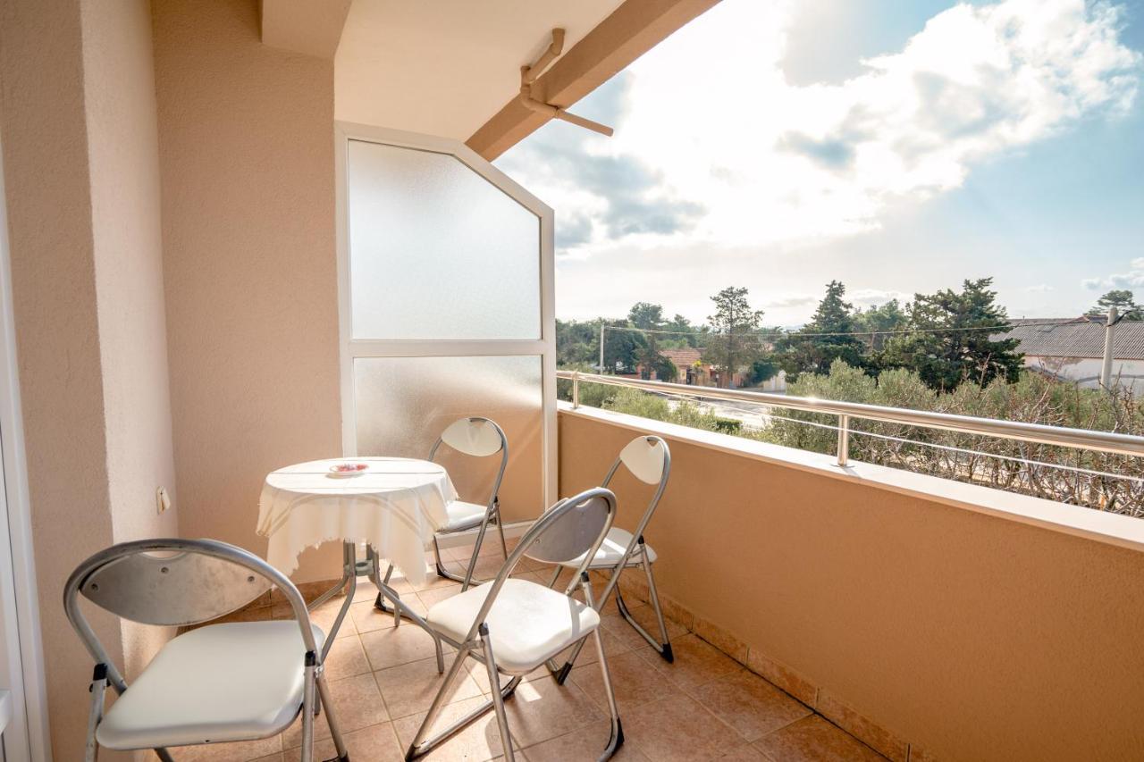 Apartments Valentin Privlaka  Exterior photo